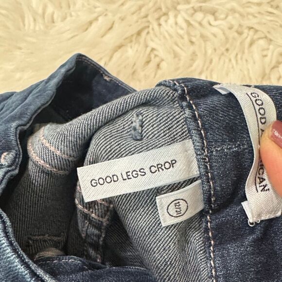 Good American Indigo Legs Crop Jeans - Picture 8 of 12